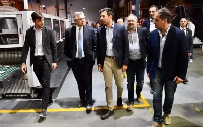 Alberto Fernández y Lucas Ghi recorrieron el Procrear de El Palomar y el Parque Industrial La Cantábrica
