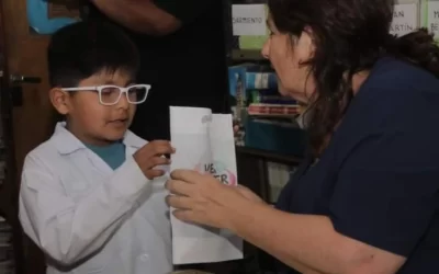 Nueva entrega de anteojos a alumnos y alumnas de Morón