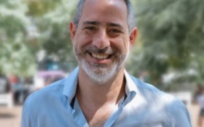 @rolymoretto : » …Soy y seré siempre un trabajador, dispuesto a colaborar desde el lugar que me toque. Por eso hemos decidido generar un acuerdo, declinando mi precandidatura a intendente y trabajar para que JxC, a través de @analiazappullaok , resulte la opción más elegida en las próximas elecciones para solucionar los problemas de las y los moronenses.»