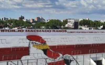 El Deportivo Morón homenajeó a los periodistas deportivos en su dia .