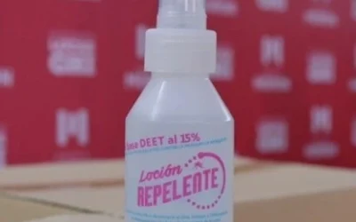 El Intendente de Morón entrega repelentes a directivos escolares