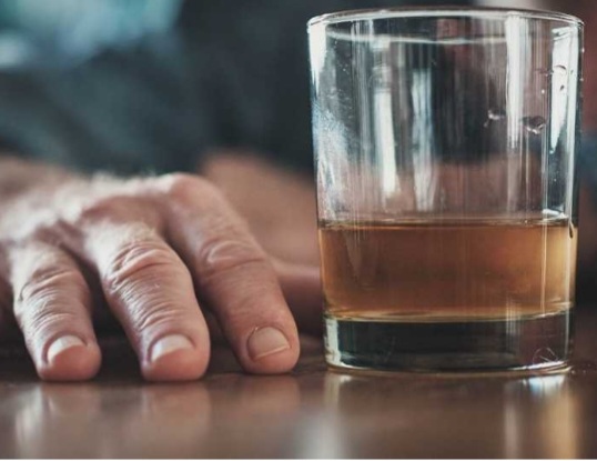 EL ALCOHOL Y LA SALUD.