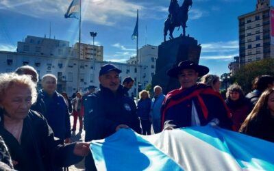 La Asociación Belgraniana de Morón celebró el Día  de la Bandera en la Plaza General San Martín