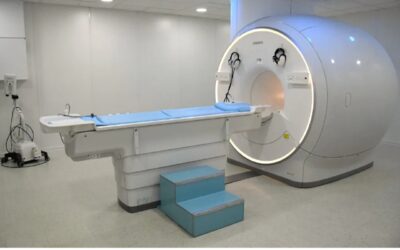 Kicillof y Ghi inauguraron una nueva sala de resonador en el Hospital Güemes