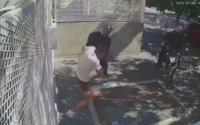 MORÓN: INSEGURIDAD: VIOLENTO ROBO A VECINO DE MORÓN ANTES DE ENTRAR A SU DEPARTAMENTO: LE PEGARON POR REVOLEAR LA MOCHILA