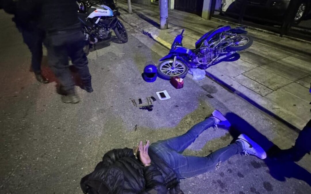 MORON: DETIENEN A UN MOTOCHORRO QUE LE HABIA ROBADO A UNA MUJER