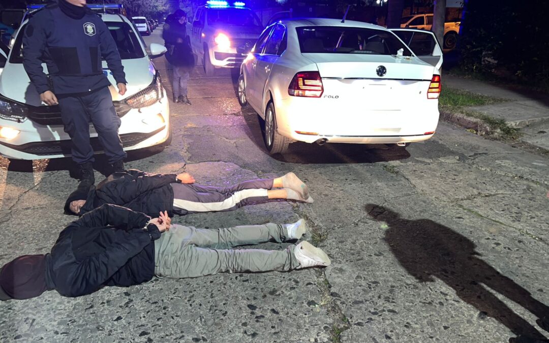 MORÓN: PERSECUCIÓN Y TIROTEO TERMINAN CON DOS DETENIDOS