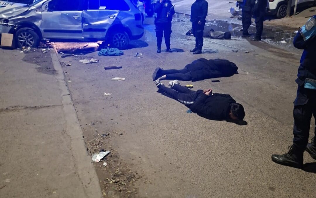 DOS MENORES DETENIDOS TRAS UNA PERSECUCION QUE INICIO EN ITUZAINGO Y FINALIZO EN BAJO FLORES
