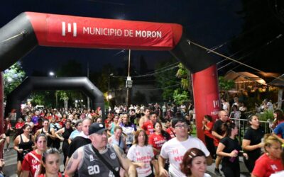 MORÓN SE ILUMINÓ DE ENERGÍA CON UNA NOCHE HISTÓRICA DE DEPORTE Y MÚSICA