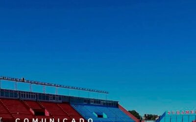 GALLO A PUERTAS CERRADAS