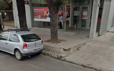 SALIDERA BANCARIA EN ITUZAINGO MOTOCHORROS ROBARON CINCO MILLONES DE PESOS