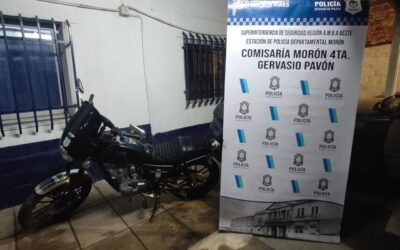 CASTELAR SUR: ROBO UNA MOTO Y FUE APREHENDIDO MIENTRAS ESCAPABA ARRASTRANDOLA